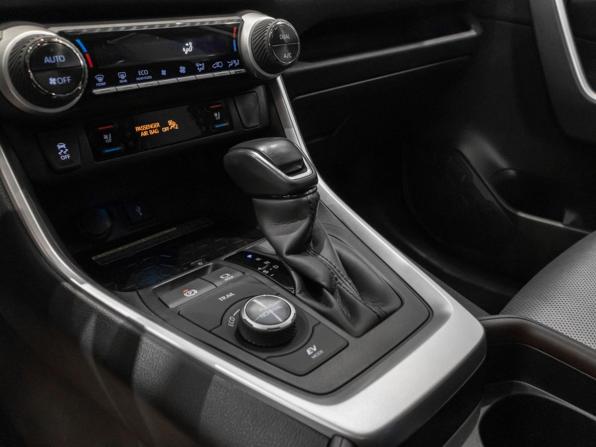 Toyota RAV4 V (XA50) с пробегом 2020 года, цена 4 300 000 рублей, 60104 км, внедорожник, Автокод Объявления