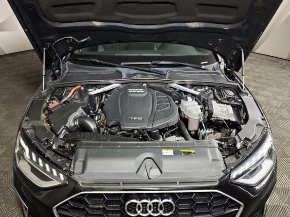 Audi A4 V (B9) Рестайлинг с пробегом 2021 года, цена 3 497 000 рублей, 93747 км, седан, Автокод Объявления