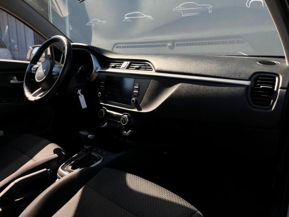 Kia Rio IV Рестайлинг с пробегом 2021 года, цена 1 680 600 рублей, 41825 км, седан, Автокод Объявления