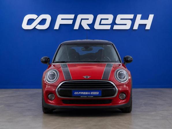 Mini Hatch III (F55/F56) Рестайлинг с пробегом 2018 года, цена 1 899 077 рублей, 99528 км, хэтчбек, Автокод Объявления