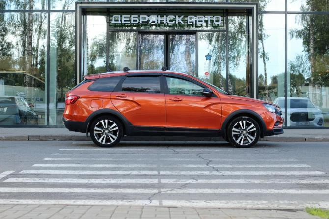 Lada (ВАЗ) Vesta I с пробегом 2022 года, цена 1 420 000 рублей, 55752 км, универсал, Автокод Объявления