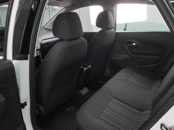 Volkswagen Polo V Рестайлинг с пробегом 2015 года, цена 1 060 000 рублей, 94873 км, седан, Автокод Объявления
