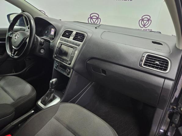 Volkswagen Polo V Рестайлинг с пробегом 2017 года, цена 995 000 рублей, 194668 км, седан, Автокод Объявления