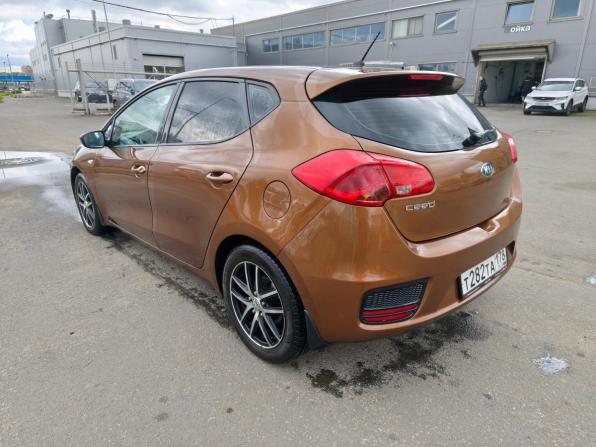 Kia Ceed II Рестайлинг с пробегом 2015 года, цена 879 000 рублей, 102000 км, хэтчбек, Автокод Объявления