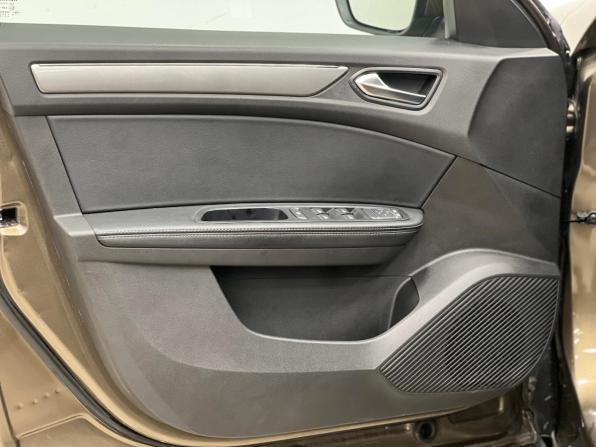 Renault Arkana I с пробегом 2019 года, цена 1 399 000 рублей, 141000 км, внедорожник, Автокод Объявления