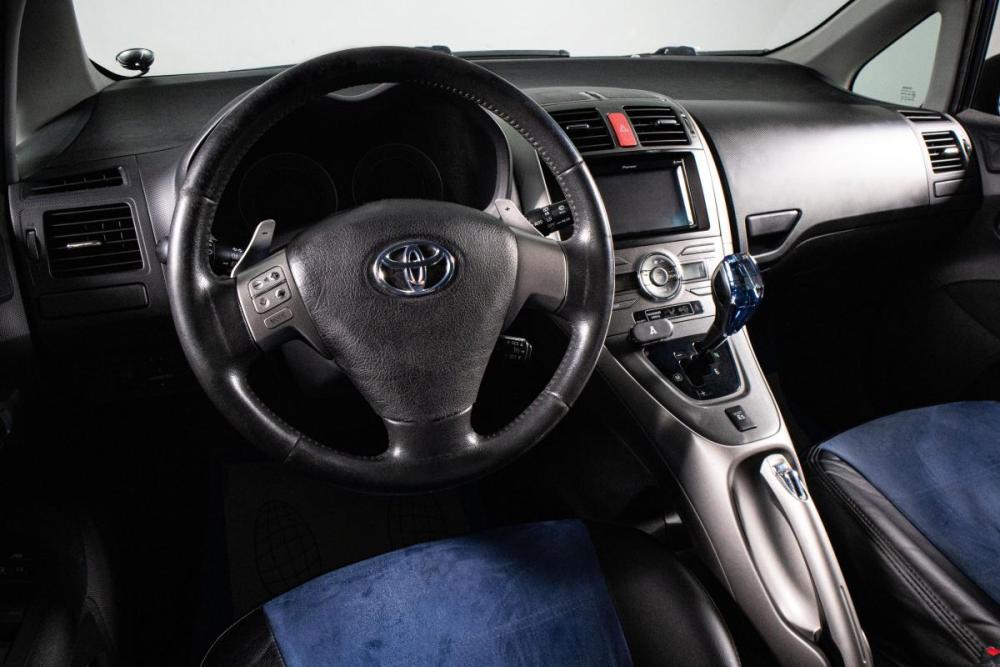 Toyota Auris I Сургут  - изображение 11