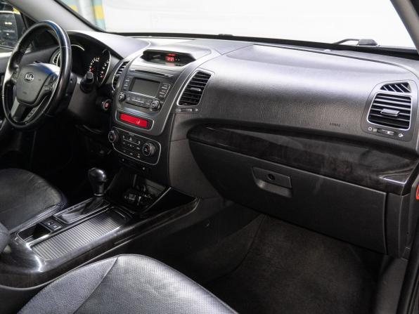 Kia Sorento II Рестайлинг с пробегом 2013 года, цена 1 690 000 рублей, 273610 км, внедорожник, Автокод Объявления