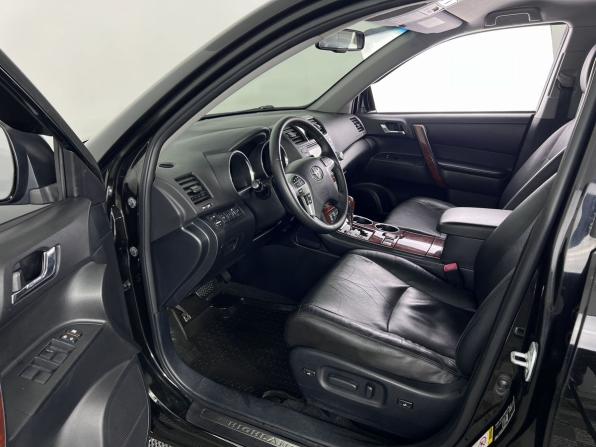 Toyota Highlander II (XU40) Рестайлинг с пробегом 2011 года, цена 1 850 000 рублей, 235315 км, внедорожник, Автокод Объявления