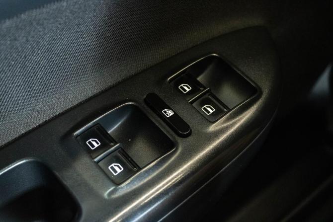 Skoda Octavia II (A5) Рестайлинг с пробегом 2012 года, цена 835 000 рублей, 253360 км, лифтбек, Автокод Объявления