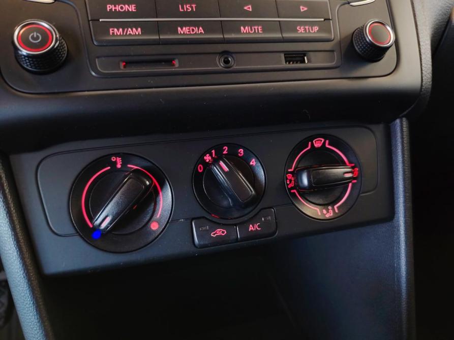 Volkswagen Polo V Рестайлинг Санкт-Петербург  - изображение 12