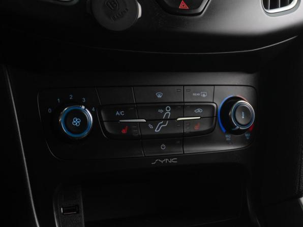 Ford Focus III Рестайлинг с пробегом 2016 года, цена 999 000 рублей, 200504 км, универсал, Автокод Объявления