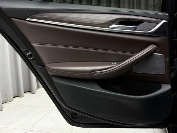 BMW 5 серии VII (G30/G31/G38) с пробегом 2020 года, цена 3 939 000 рублей, 96000 км, седан, Автокод Объявления