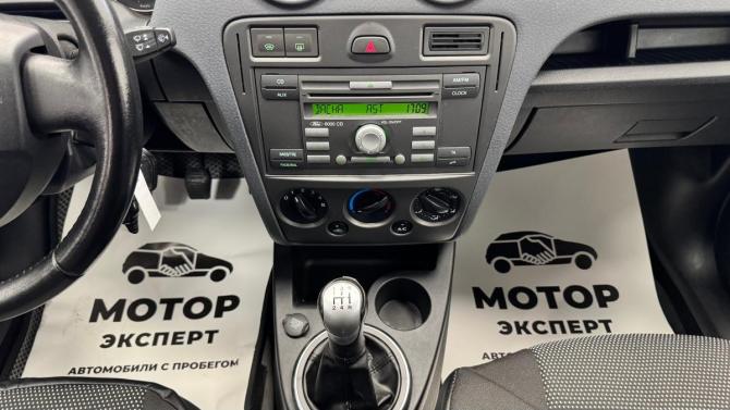 Ford Fusion I Рестайлинг с пробегом 2006 года, цена 375 000 рублей, 143500 км, хэтчбек, Автокод Объявления