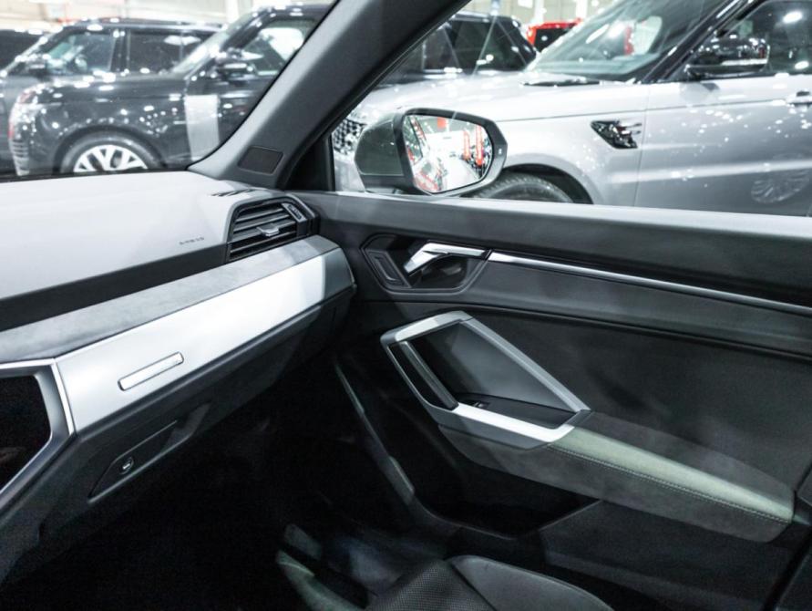 Audi Q3 Sportback II (F3) Санкт-Петербург  - изображение 23