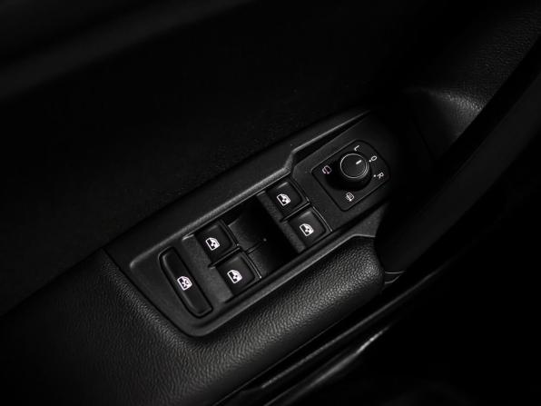 Volkswagen Tiguan II Рестайлинг с пробегом 2021 года, цена 3 129 000 рублей, 90444 км, внедорожник, Автокод Объявления