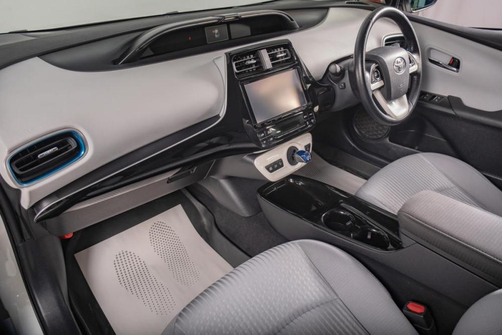 Toyota Prius IV (XW50) Томск  - изображение 18