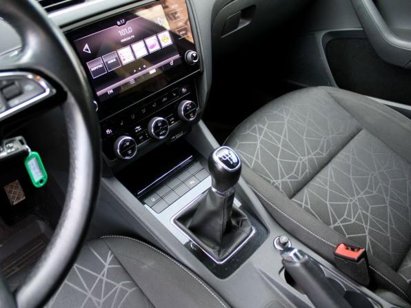 Skoda Octavia III (A7) Рестайлинг с пробегом 2019 года, цена 1 840 000 рублей, 132906 км, лифтбек, Автокод Объявления