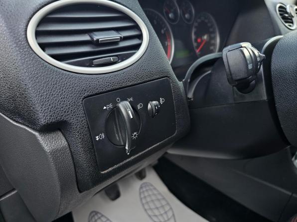 Ford Focus II с пробегом 2006 года, цена 455 000 рублей, 241000 км, седан, Автокод Объявления