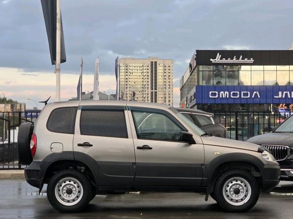 Chevrolet Niva I Рестайлинг с пробегом 2019 года, цена 825 000 рублей, 91505 км, внедорожник, Автокод Объявления