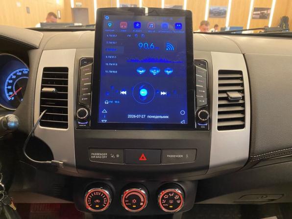 Mitsubishi Outlander II Рестайлинг с пробегом 2011 года, цена 908 000 рублей, 243690 км, внедорожник, Автокод Объявления
