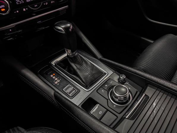 Mazda 6 III (GJ) Рестайлинг с пробегом 2018 года, цена 1 695 000 рублей, 235499 км, седан, Автокод Объявления