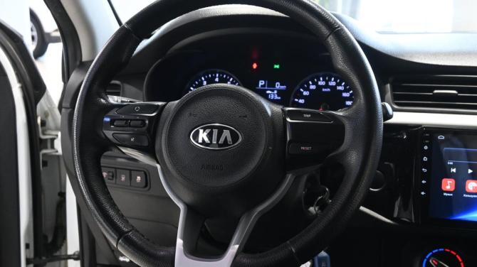 Kia Rio IV с пробегом 2018 года, цена 1 220 000 рублей, 175000 км, седан, Автокод Объявления