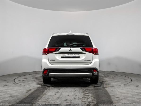 Mitsubishi Outlander III Рестайлинг 2 с пробегом 2017 года, цена 1 515 000 рублей, 237000 км, внедорожник, Автокод Объявления