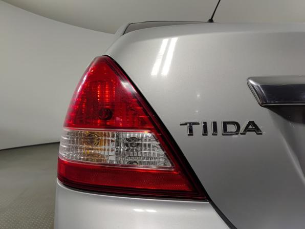 Nissan Tiida I Рестайлинг с пробегом 2010 года, цена 650 000 рублей, 207267 км, седан, Автокод Объявления