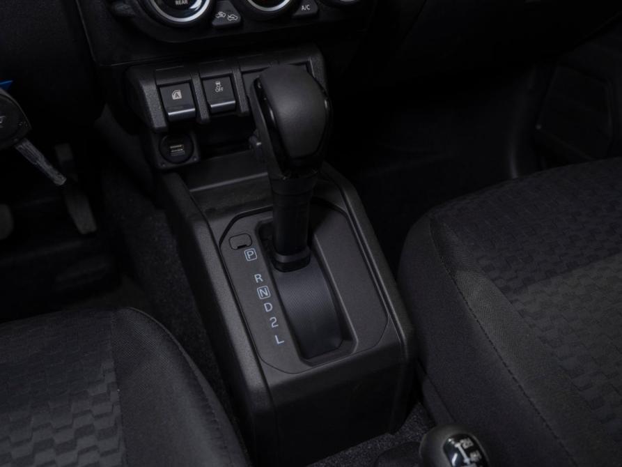 Suzuki Jimny IV Москва  - изображение 13
