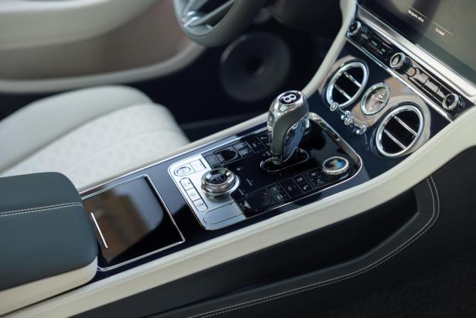 Новый Bentley Continental GT IV 2025 года, цена 47 555 100 рублей, купе, Автокод Объявления