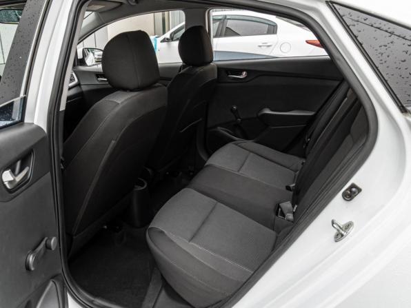 Hyundai Solaris II с пробегом 2020 года, цена 1 190 000 рублей, 70123 км, седан, Автокод Объявления