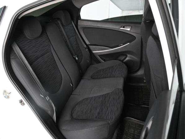 Hyundai Solaris I Рестайлинг с пробегом 2016 года, цена 1 079 000 рублей, 176512 км, седан, Автокод Объявления