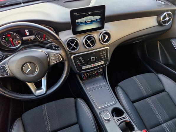 Mercedes-Benz GLA I (X156) Рестайлинг с пробегом 2019 года, цена 2 399 000 рублей, 119027 км, внедорожник, Автокод Объявления
