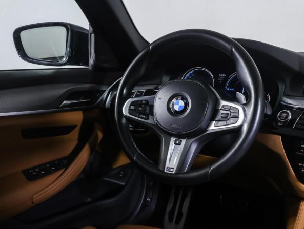 BMW 5 серии VII (G30/G31/G38) с пробегом 2018 года, цена 3 490 000 рублей, 129006 км, седан, Автокод Объявления