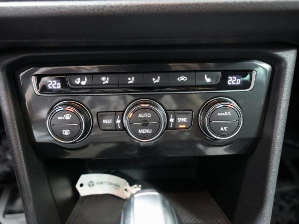 Volkswagen Tiguan II с пробегом 2019 года, цена 2 442 000 рублей, 156928 км, внедорожник, Автокод Объявления
