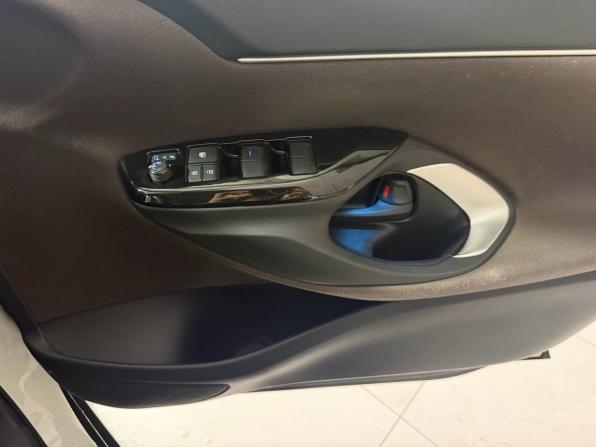 Toyota Yaris Cross I с пробегом 2021 года, цена 1 990 000 рублей, 93082 км, внедорожник, Автокод Объявления