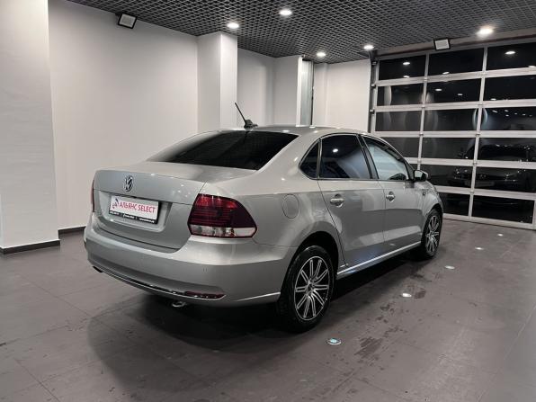 Volkswagen Polo V Рестайлинг с пробегом 2019 года, цена 1 394 000 рублей, 140790 км, седан, Автокод Объявления