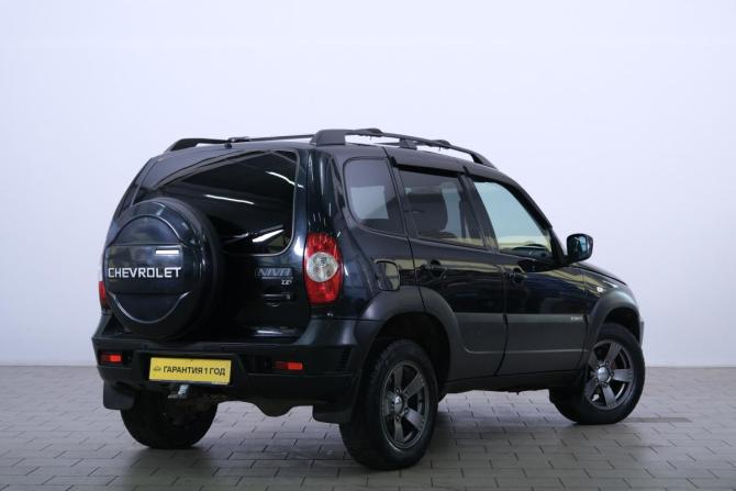 Chevrolet Niva I Рестайлинг с пробегом 2017 года, цена 799 000 рублей, 66000 км, внедорожник, Автокод Объявления