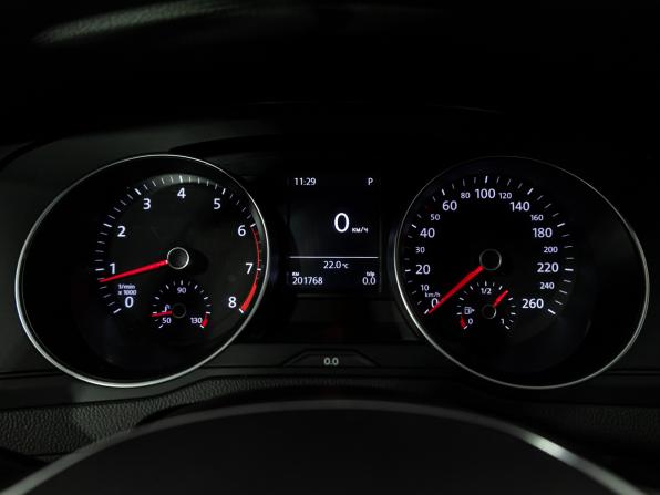 Volkswagen Passat B8 с пробегом 2017 года, цена 1 575 989 рублей, 201000 км, седан, Автокод Объявления