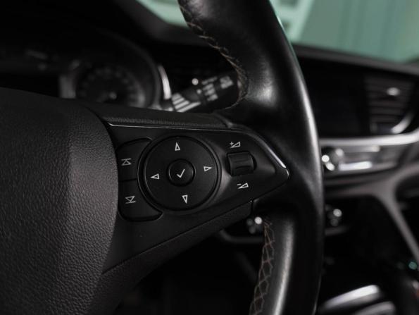Opel Insignia II с пробегом 2018 года, цена 1 889 000 рублей, 169240 км, универсал, Автокод Объявления
