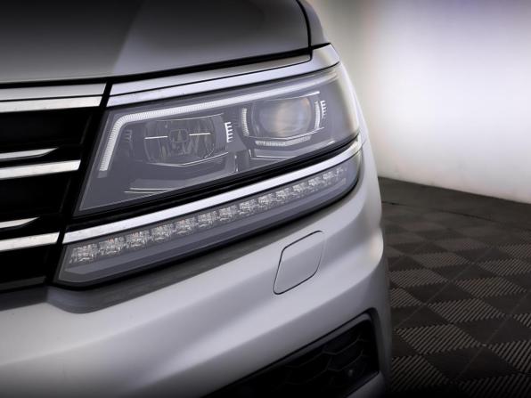 Volkswagen Tiguan II с пробегом 2018 года, цена 2 720 000 рублей, 89711 км, внедорожник, Автокод Объявления