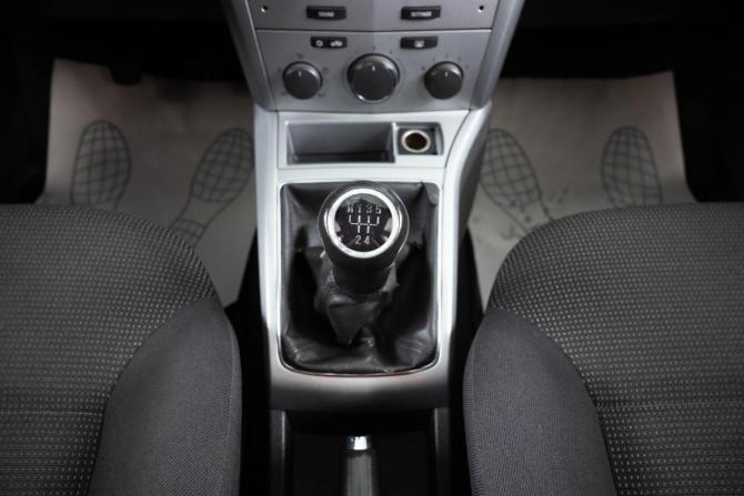 Opel Astra H Рестайлинг с пробегом 2011 года, цена 729 000 рублей, 248000 км, универсал, Автокод Объявления