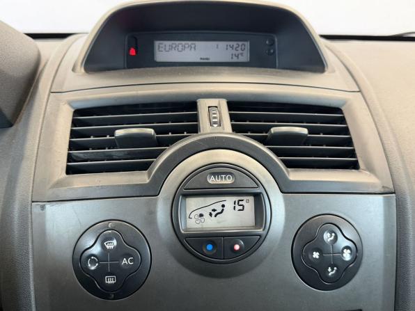 Renault Megane II Рестайлинг с пробегом 2006 года, цена 325 000 рублей, 181250 км, хэтчбек, Автокод Объявления