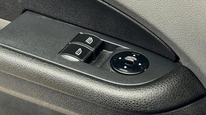 Ford Focus II Рестайлинг с пробегом 2008 года, цена 370 000 рублей, 230000 км, хэтчбек, Автокод Объявления