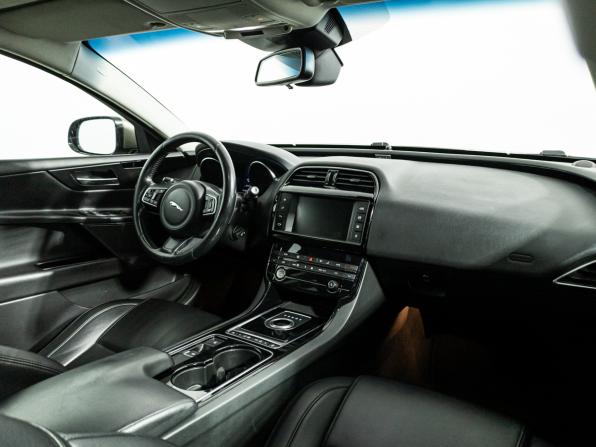 Jaguar XE I с пробегом 2015 года, цена 1 499 900 рублей, 185000 км, седан, Автокод Объявления