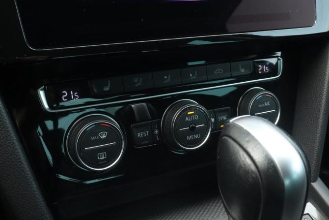 Volkswagen Passat B8 Рестайлинг с пробегом 2020 года, цена 2 576 000 рублей, 90929 км, седан, Автокод Объявления