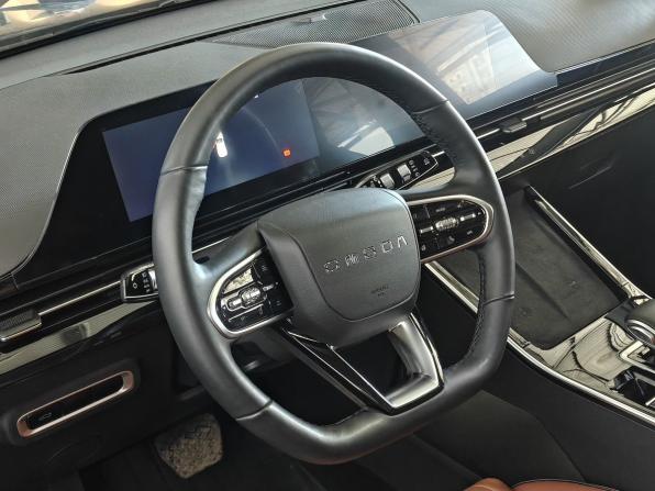 Omoda C5 I с пробегом 2023 года, цена 1 860 000 рублей, 49933 км, внедорожник, Автокод Объявления