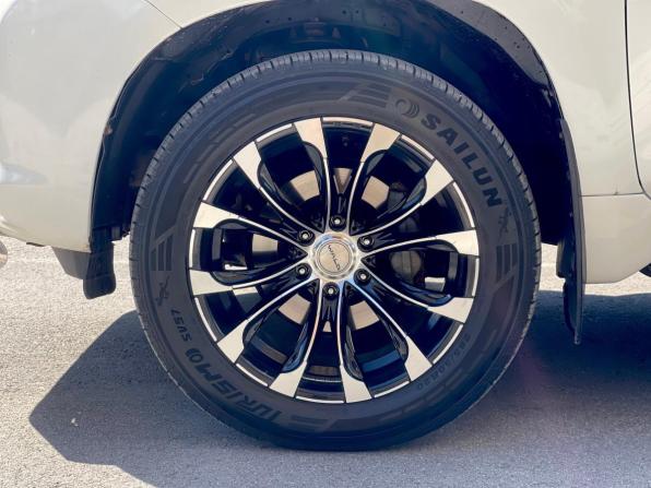 Toyota Land Cruiser Prado 150 Series с пробегом 2013 года, цена 2 650 000 рублей, 283000 км, внедорожник, Автокод Объявления