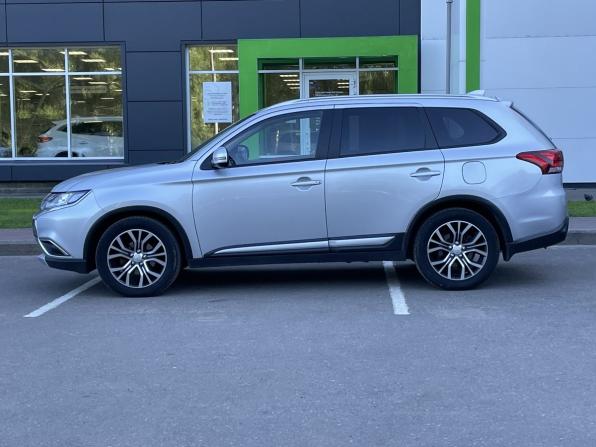 Mitsubishi Outlander III Рестайлинг 2 с пробегом 2017 года, цена 1 799 000 рублей, 153695 км, внедорожник, Автокод Объявления