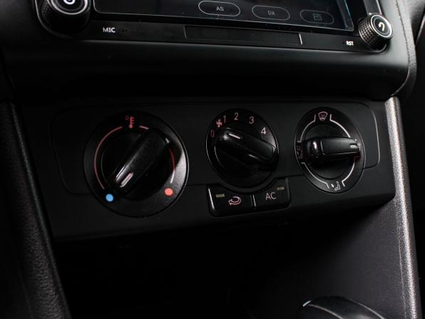 Volkswagen Polo V с пробегом 2012 года, цена 840 000 рублей, 209650 км, седан, Автокод Объявления